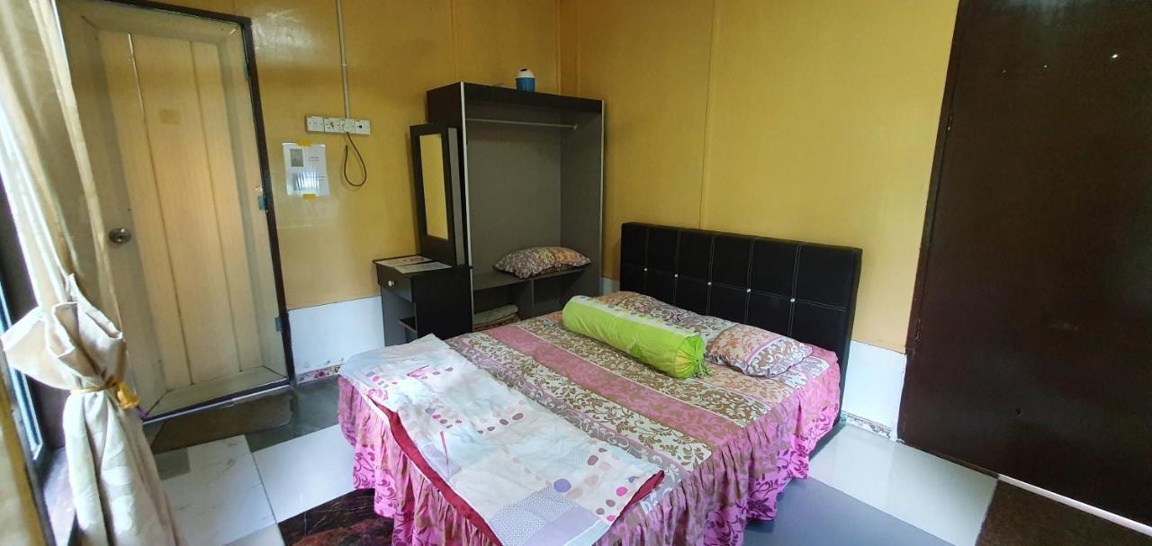 Chalet Kampong Semawar Kuala Kangsar Exterior photo